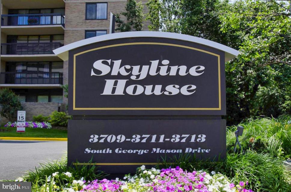 3713 S George Mason Drive #1601, Falls Church
