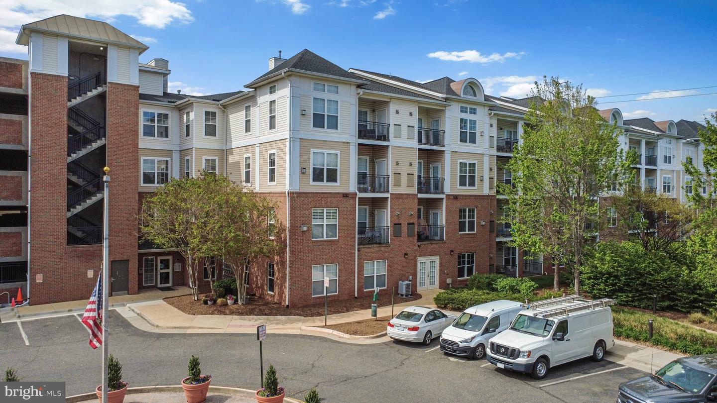 3830 Lightfoot Street #335, Chantilly