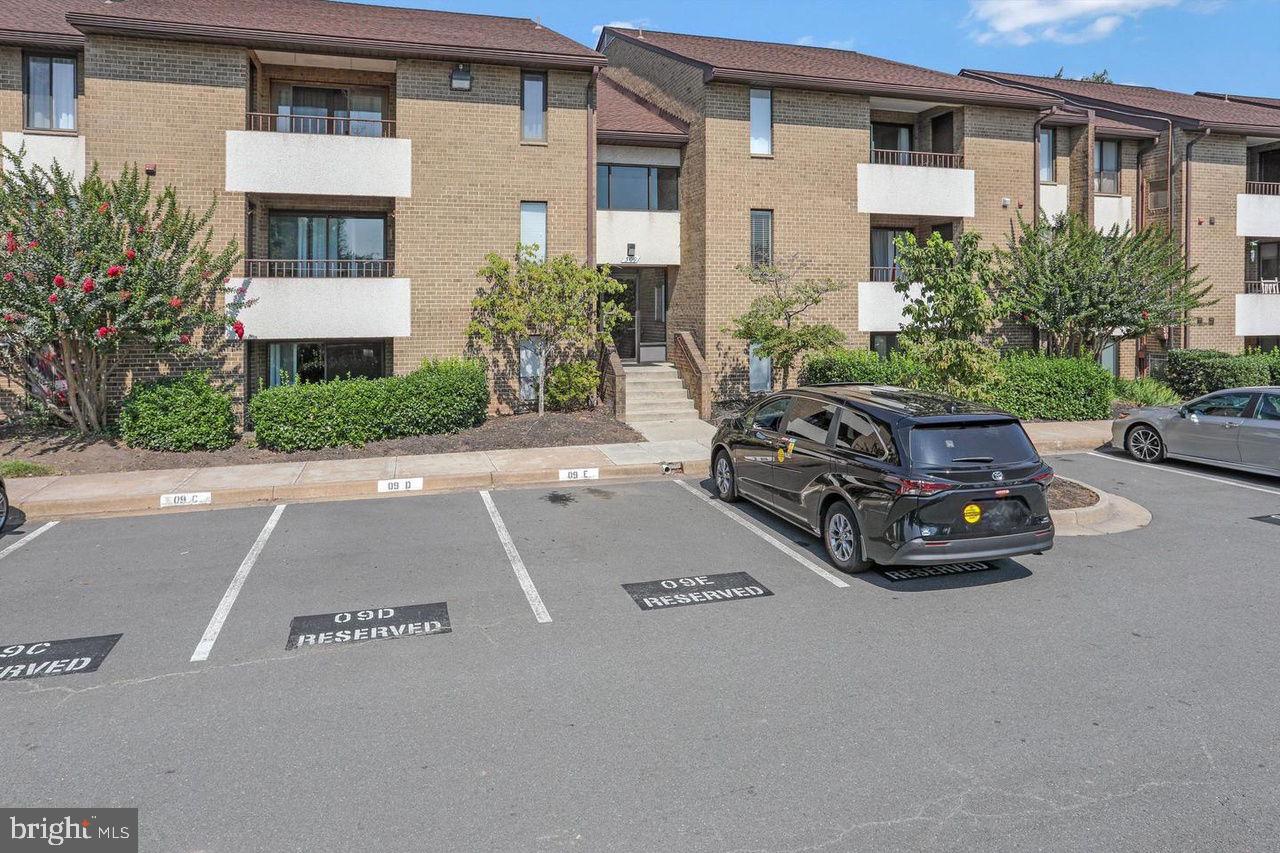 509 Florida Avenue #t3, Herndon