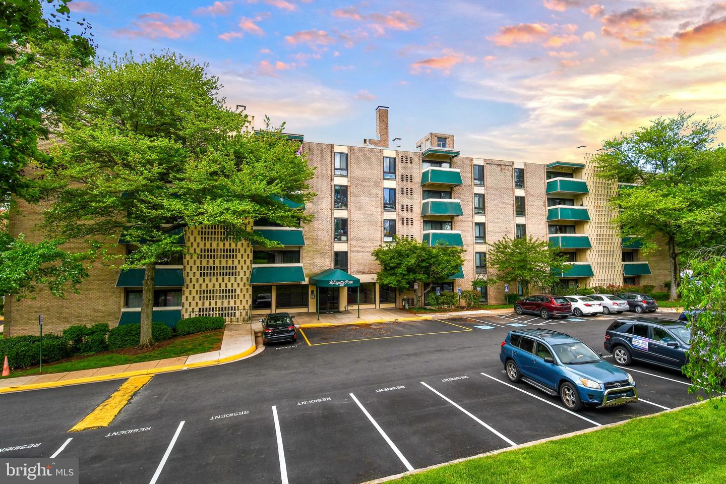 6137 Leesburg Pike #101, Falls Church