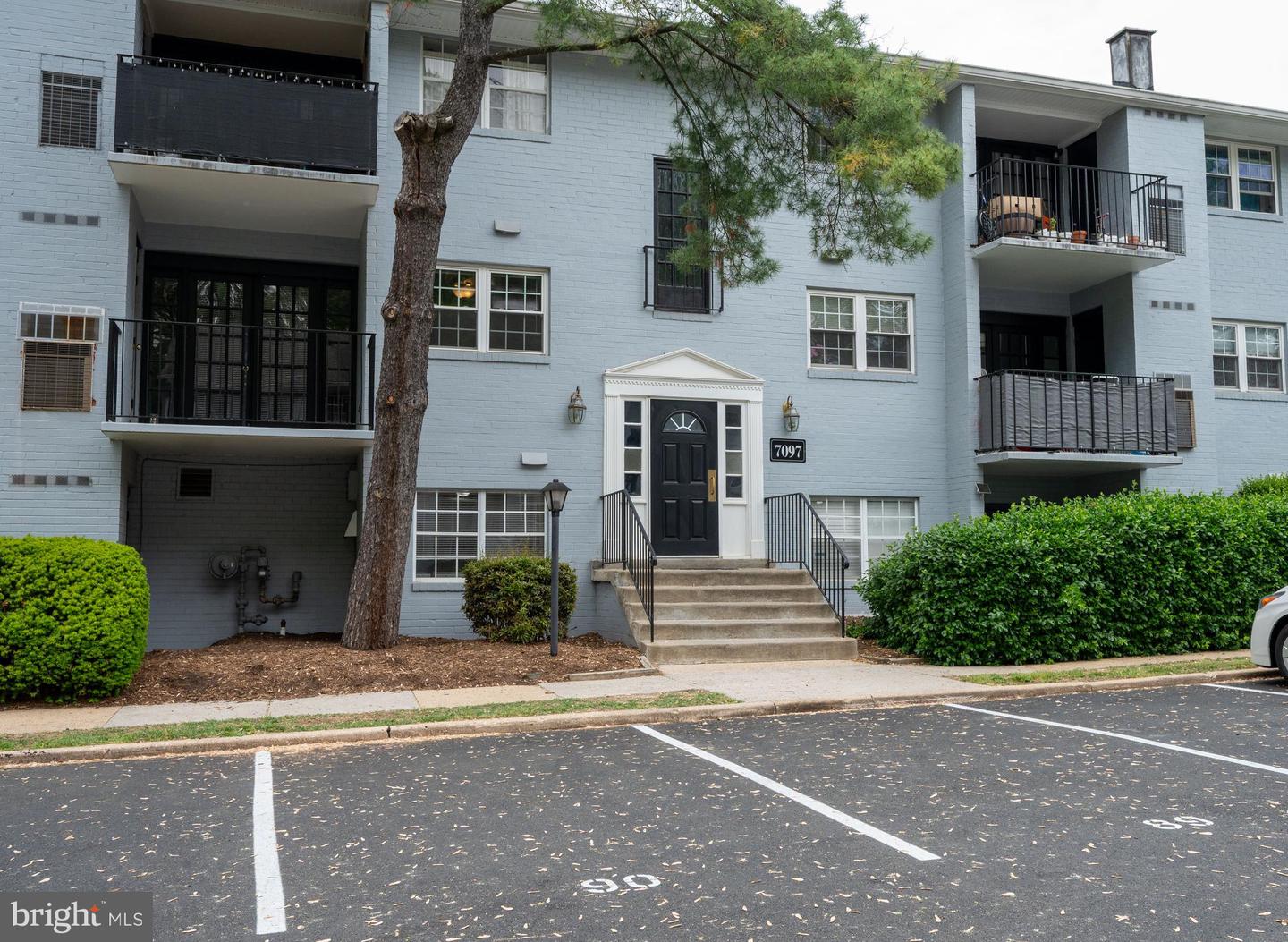 7097 Spring Garden Drive #101, Springfield