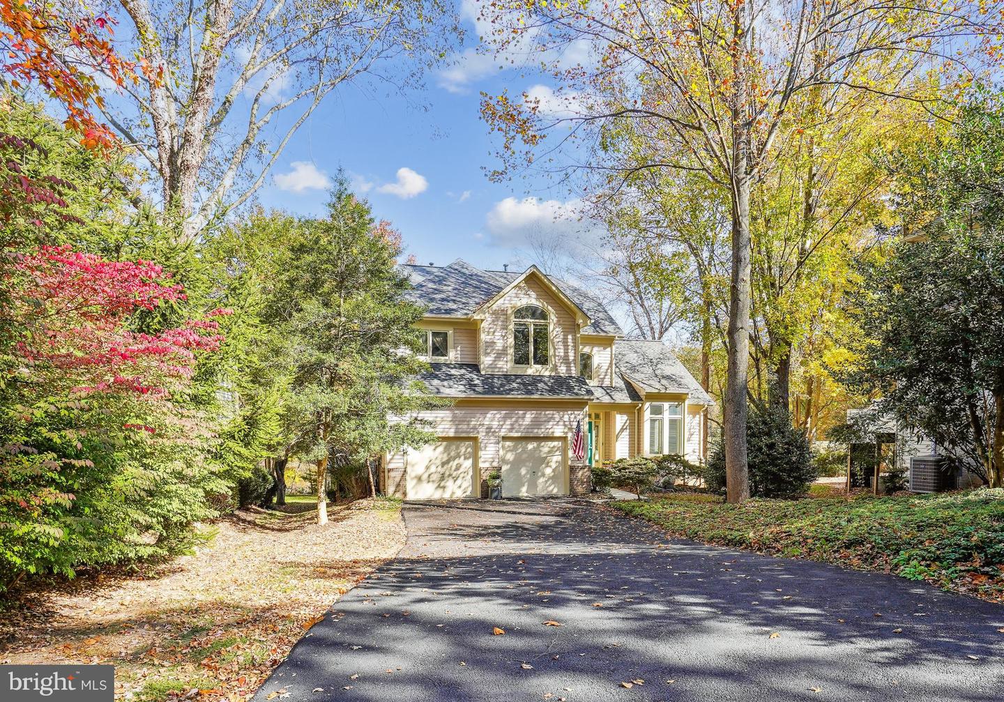 1145 Water Pointe Lane, Reston