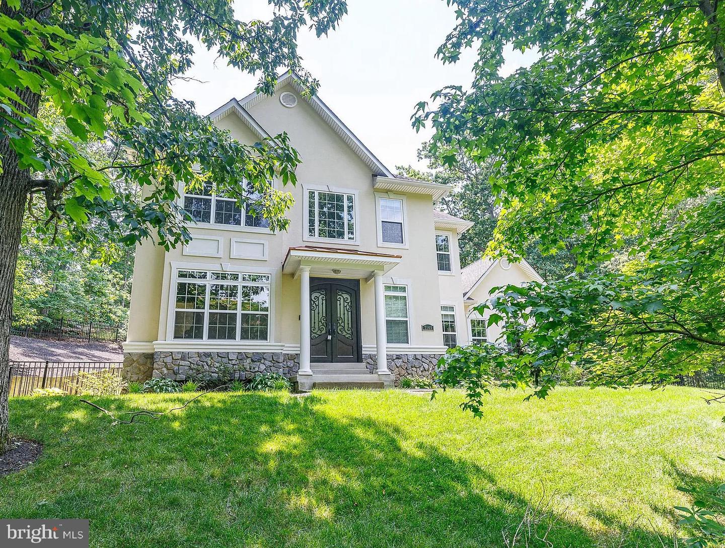 7140 Barry Road, Alexandria