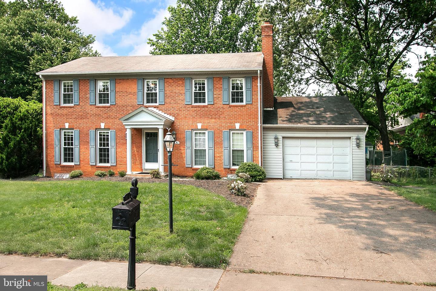 609 Kearney Court SW, Vienna
