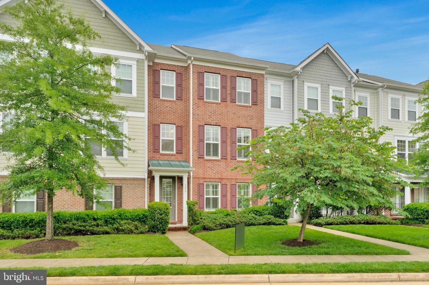 109 Anthem Avenue, Herndon