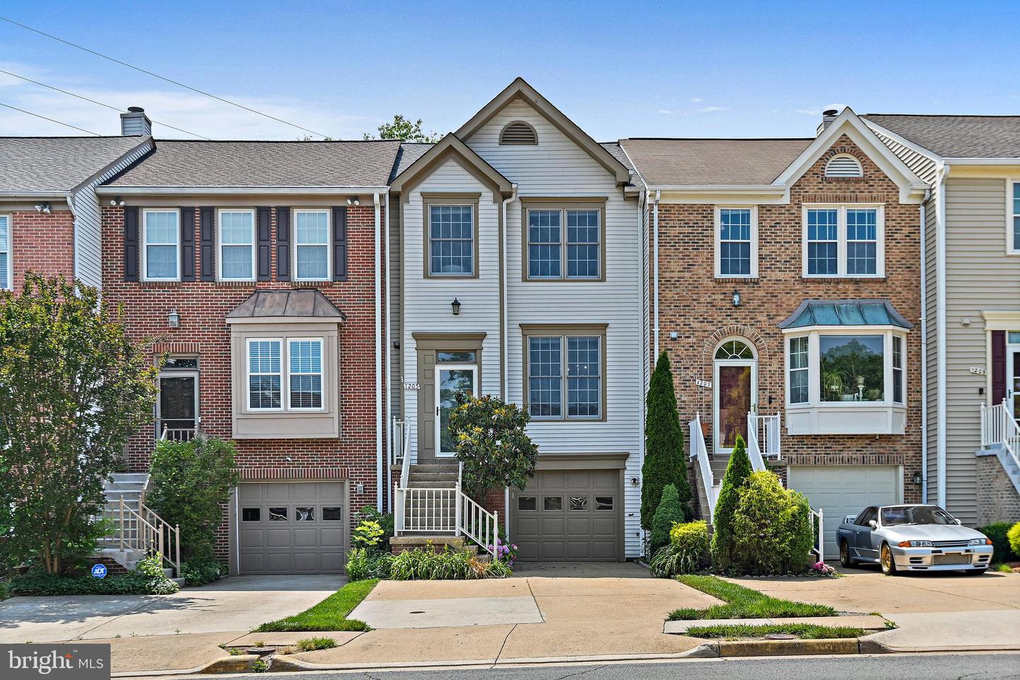 1205 Bond Street, Herndon