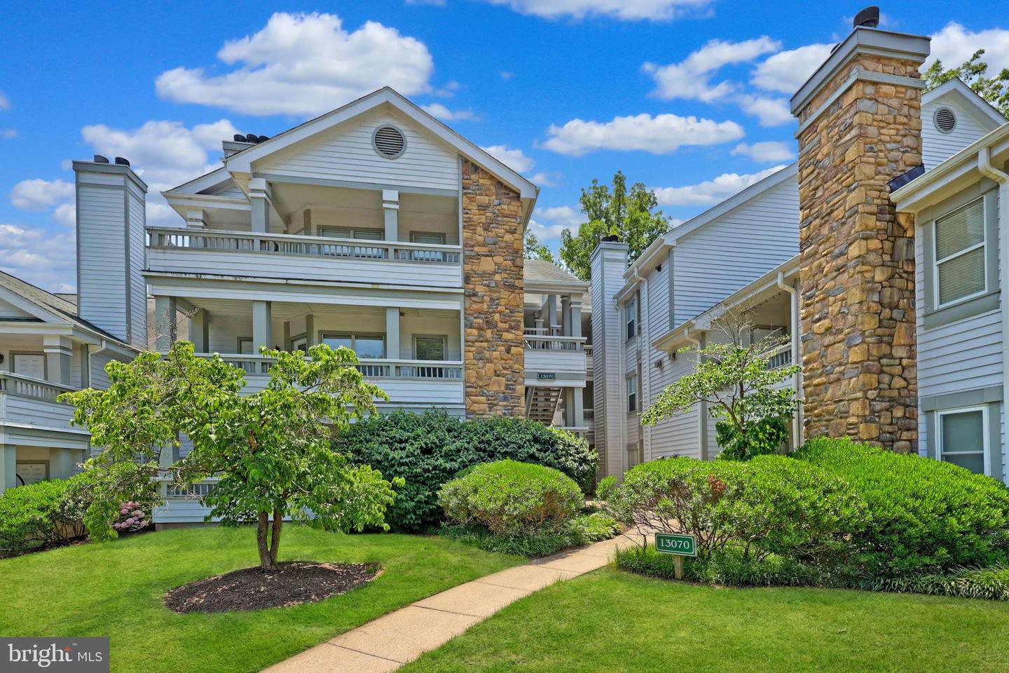 13070 Autumn Woods Way #302, Fairfax