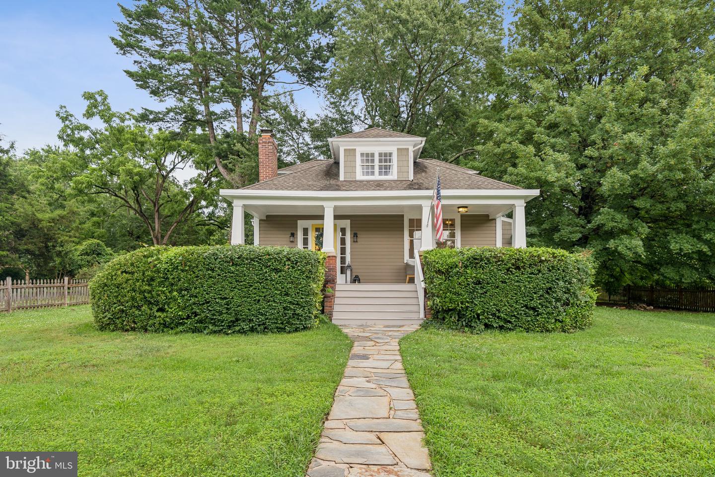 8201 Fort Hunt Road, Alexandria