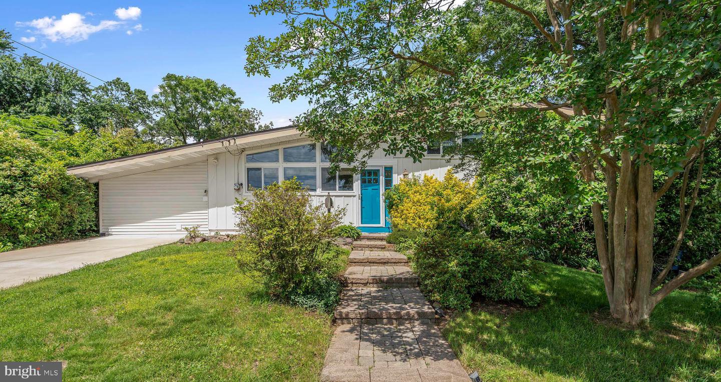 4006 Javins Drive, Alexandria