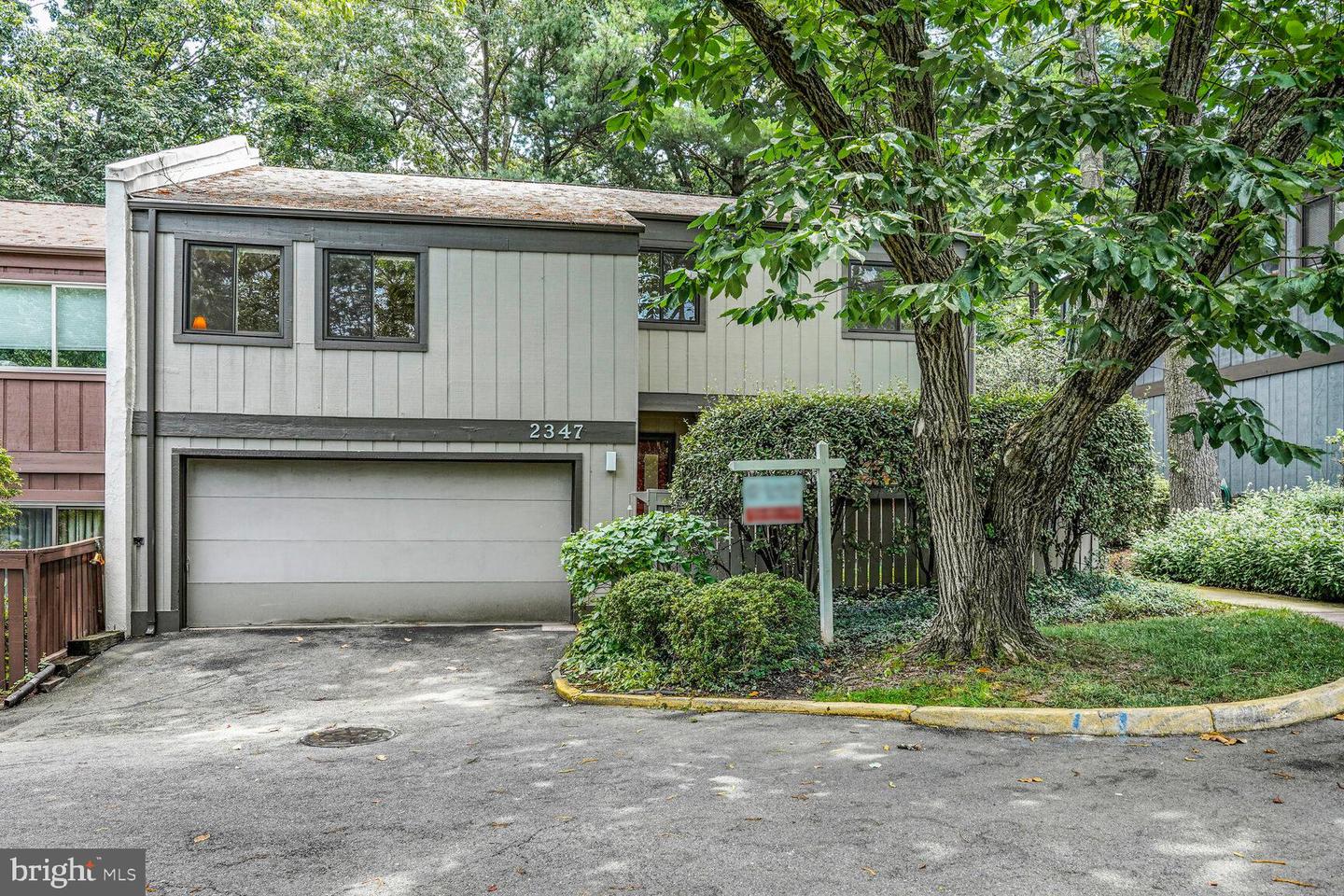 2347 Glade Bank Way, Reston