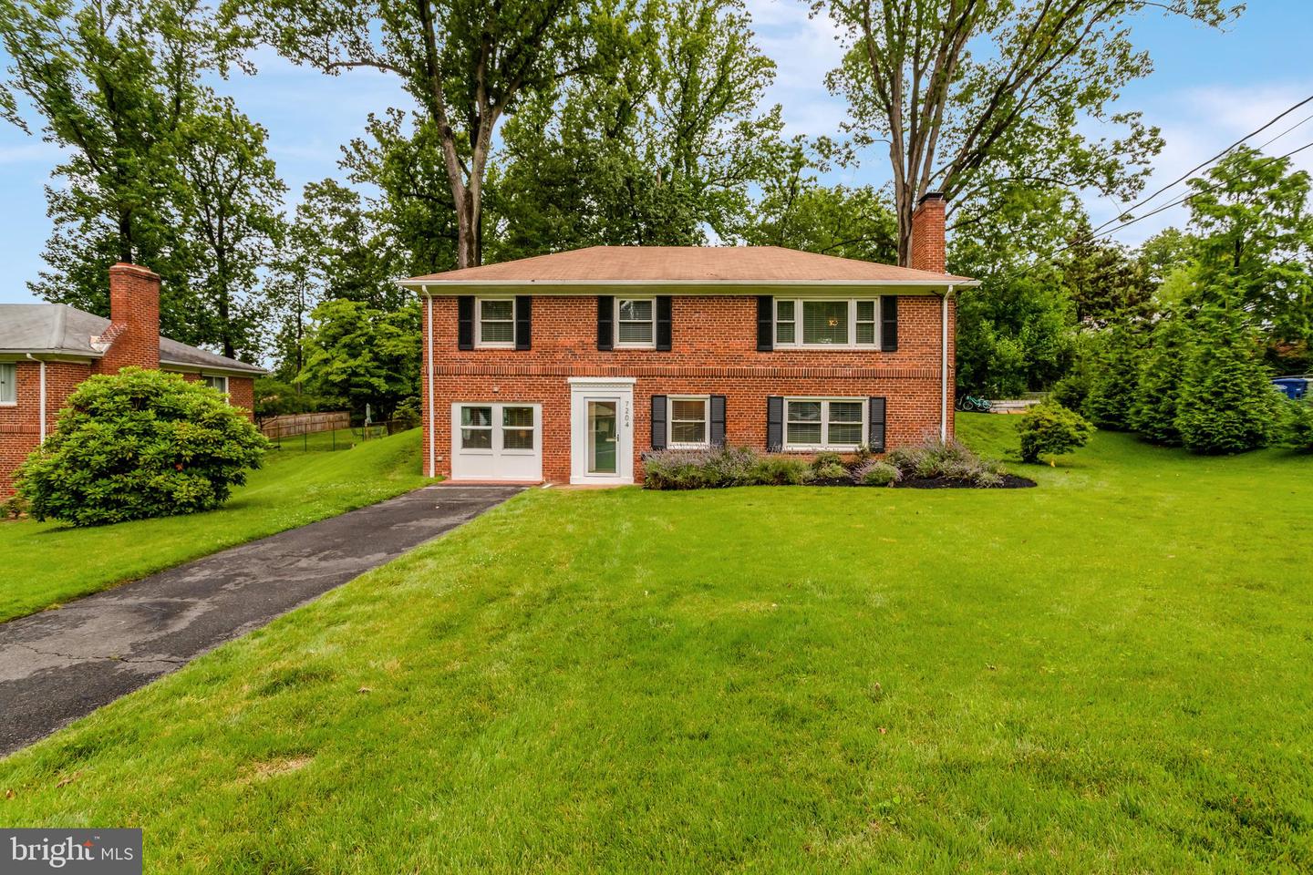 7204 Camp Alger Avenue, Falls Church