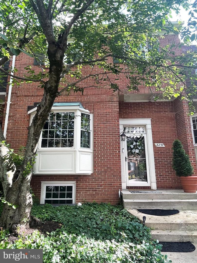 8259 Cedar Landing Court, Alexandria