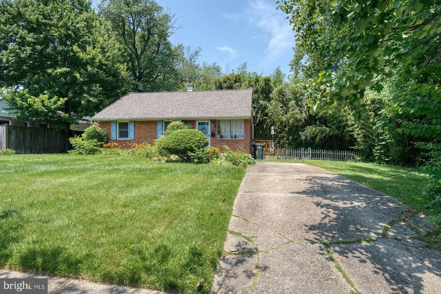 7534 Burnside Court, Falls Church