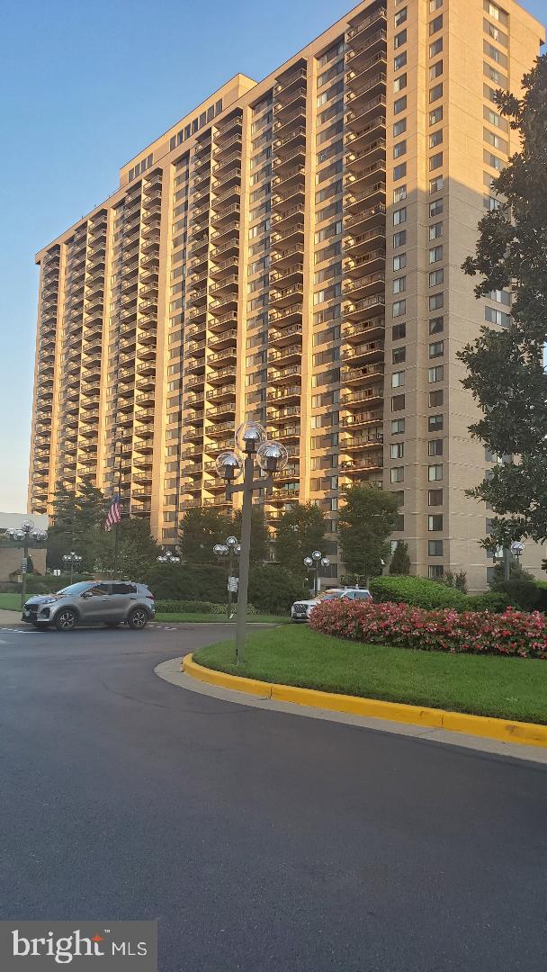 3705 S George Mason Drive #1311, Falls Church