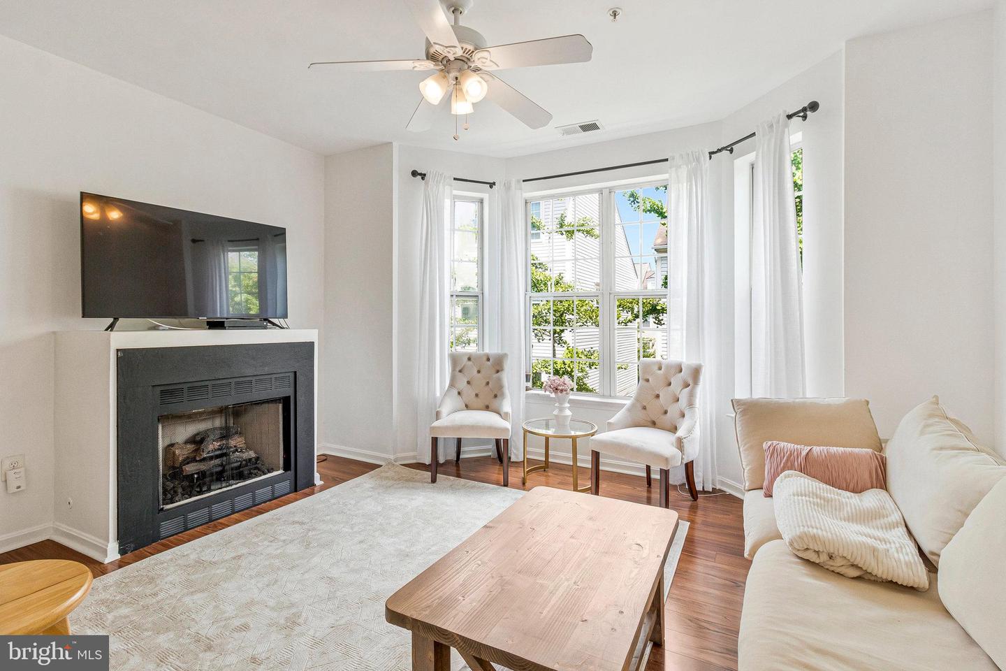 6476 Cheyenne Drive #203, Alexandria