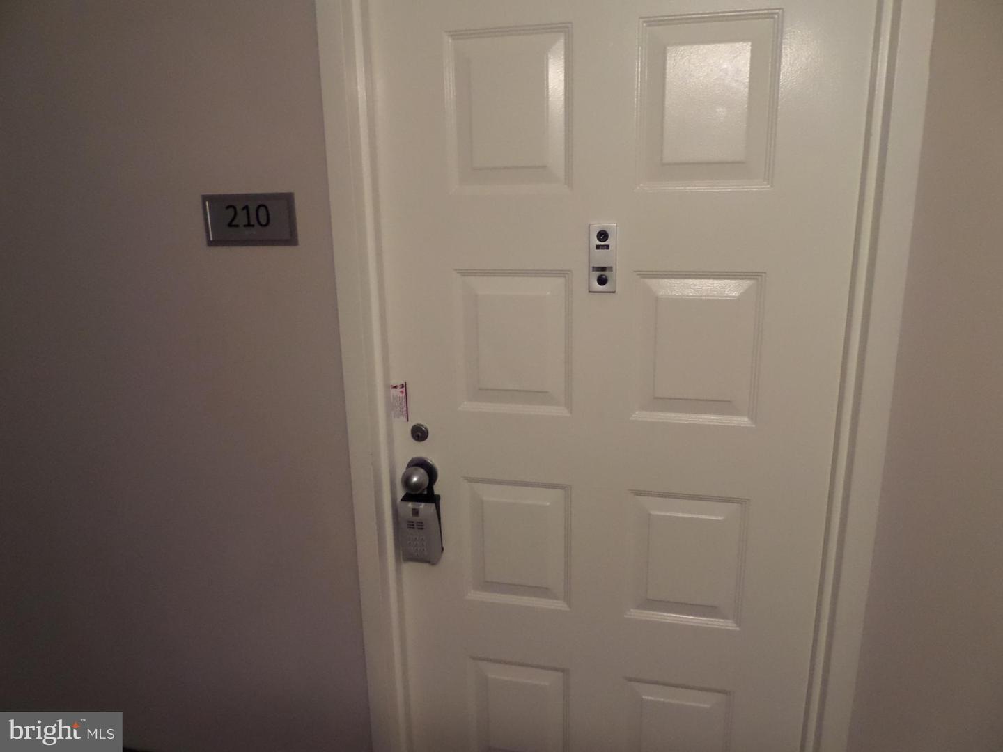 8380 Greensboro Drive #210, Mclean