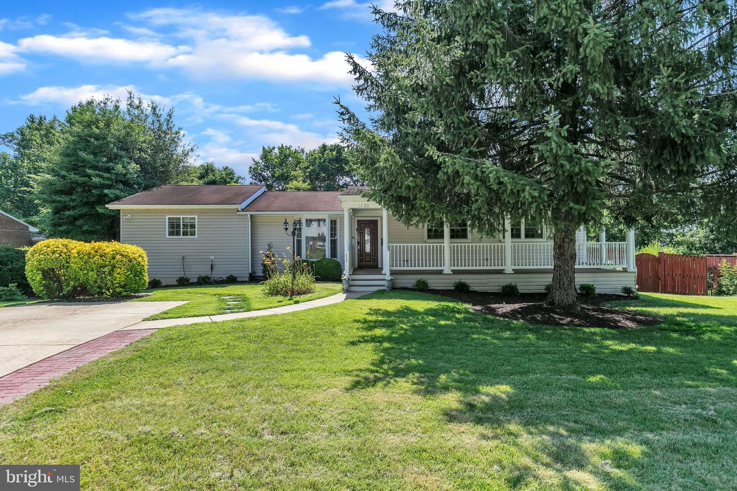 5722 Larpin Lane, Alexandria