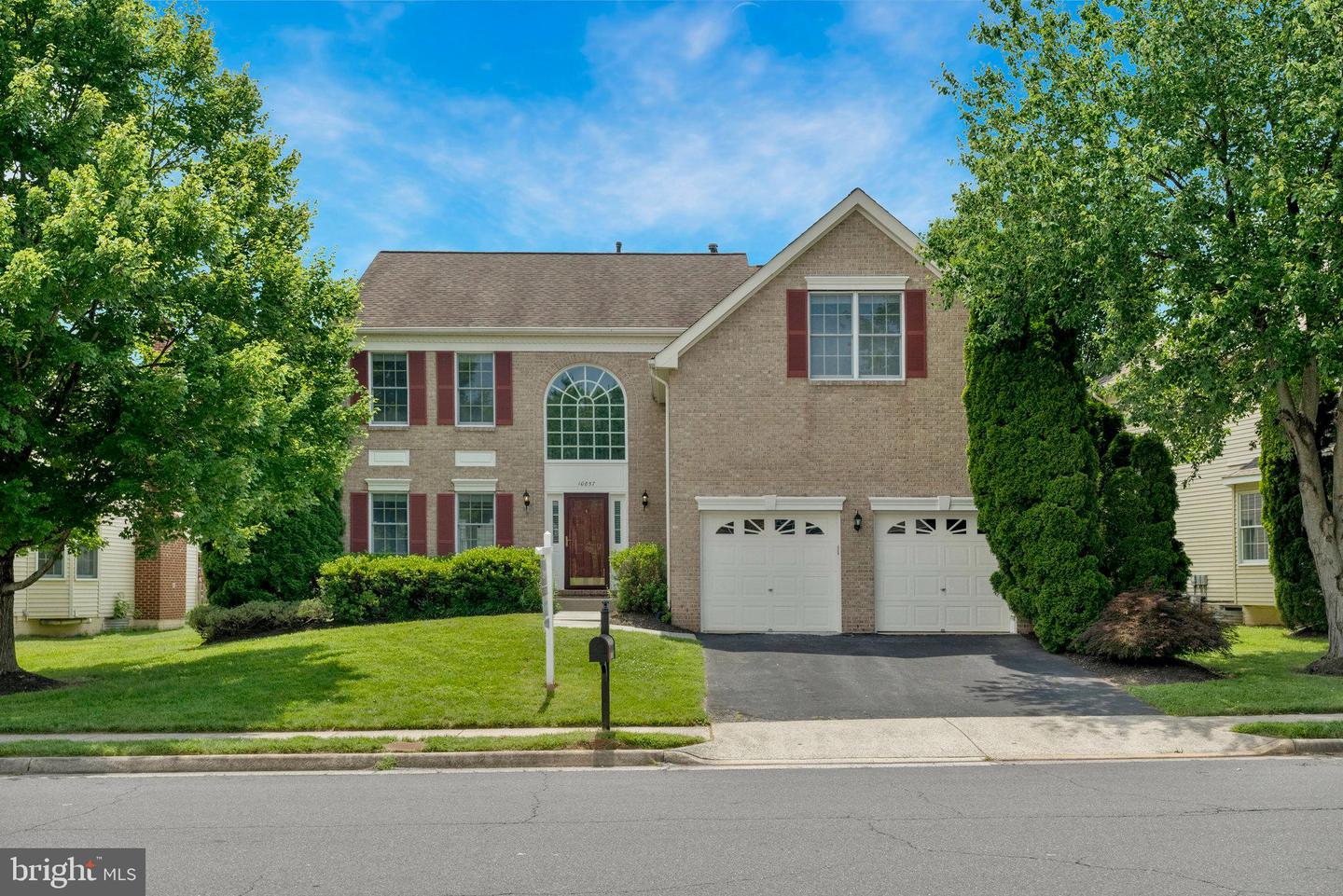 10857 Hunter Gate Way, Reston