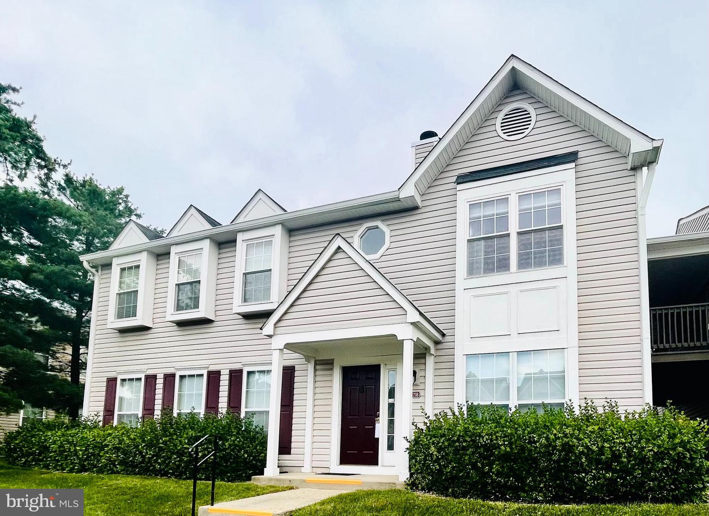 7823 Harrowgate Circle #d, Springfield