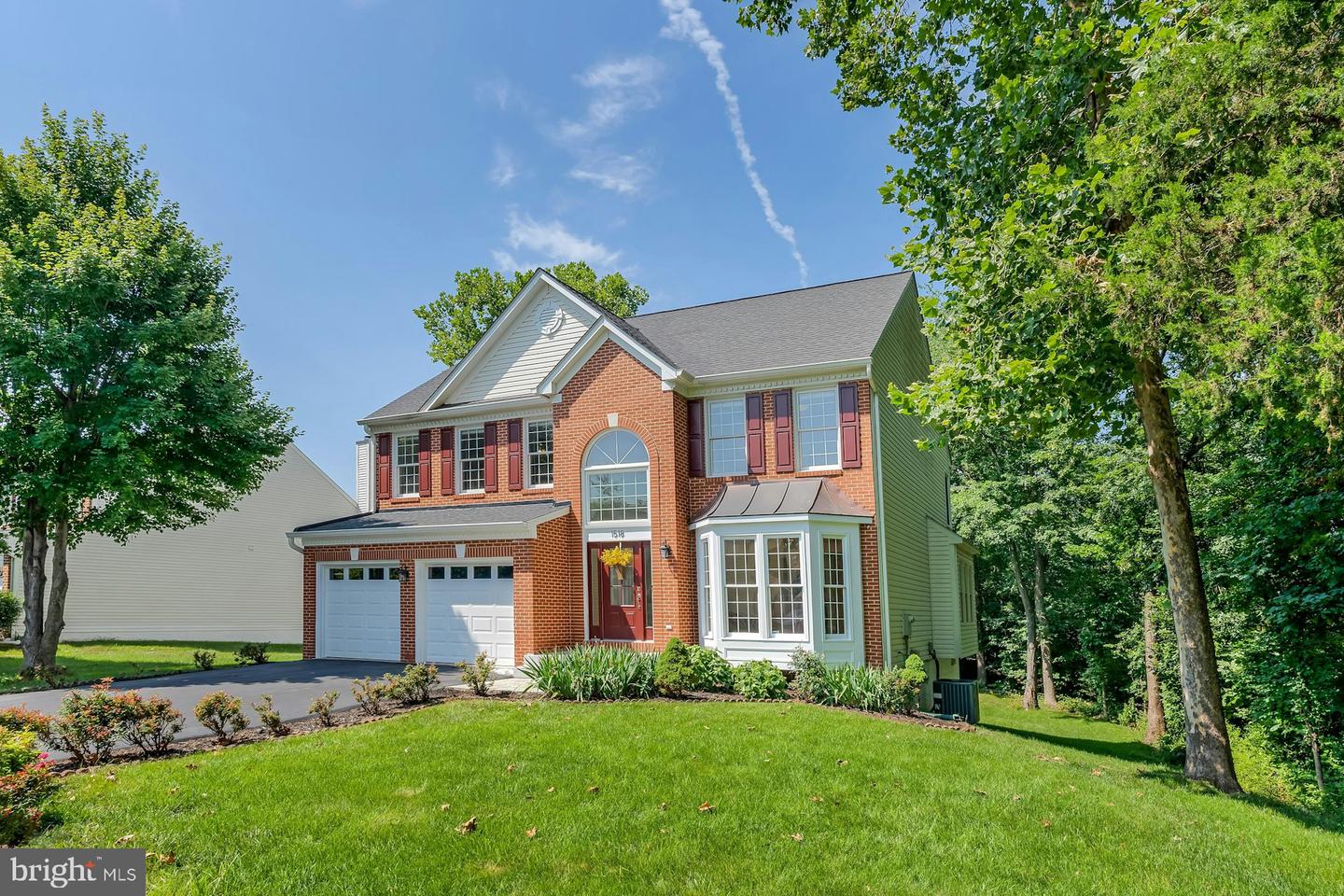 1518 Summerset Place, Herndon