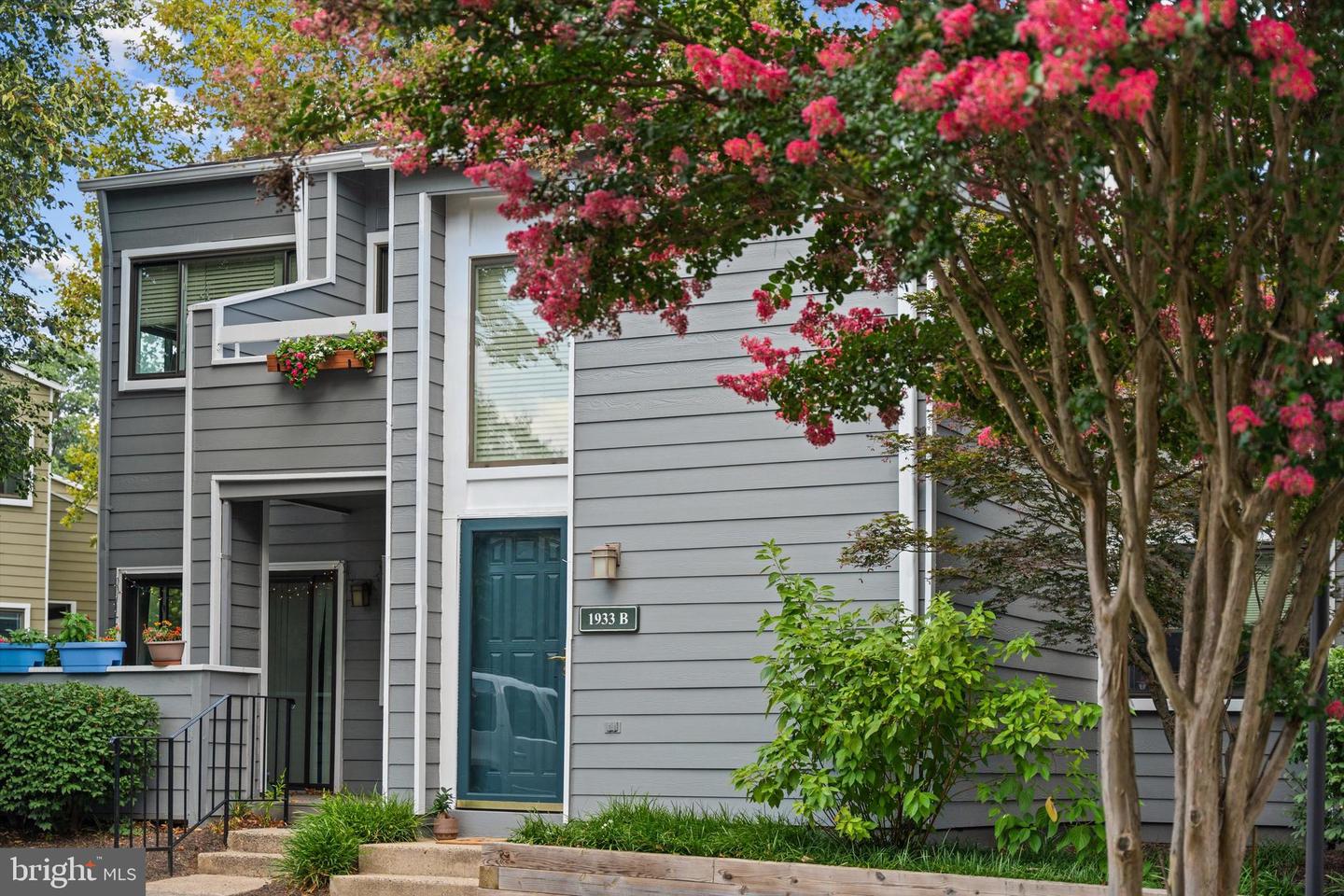 1933 Villaridge Drive #1933b, Reston