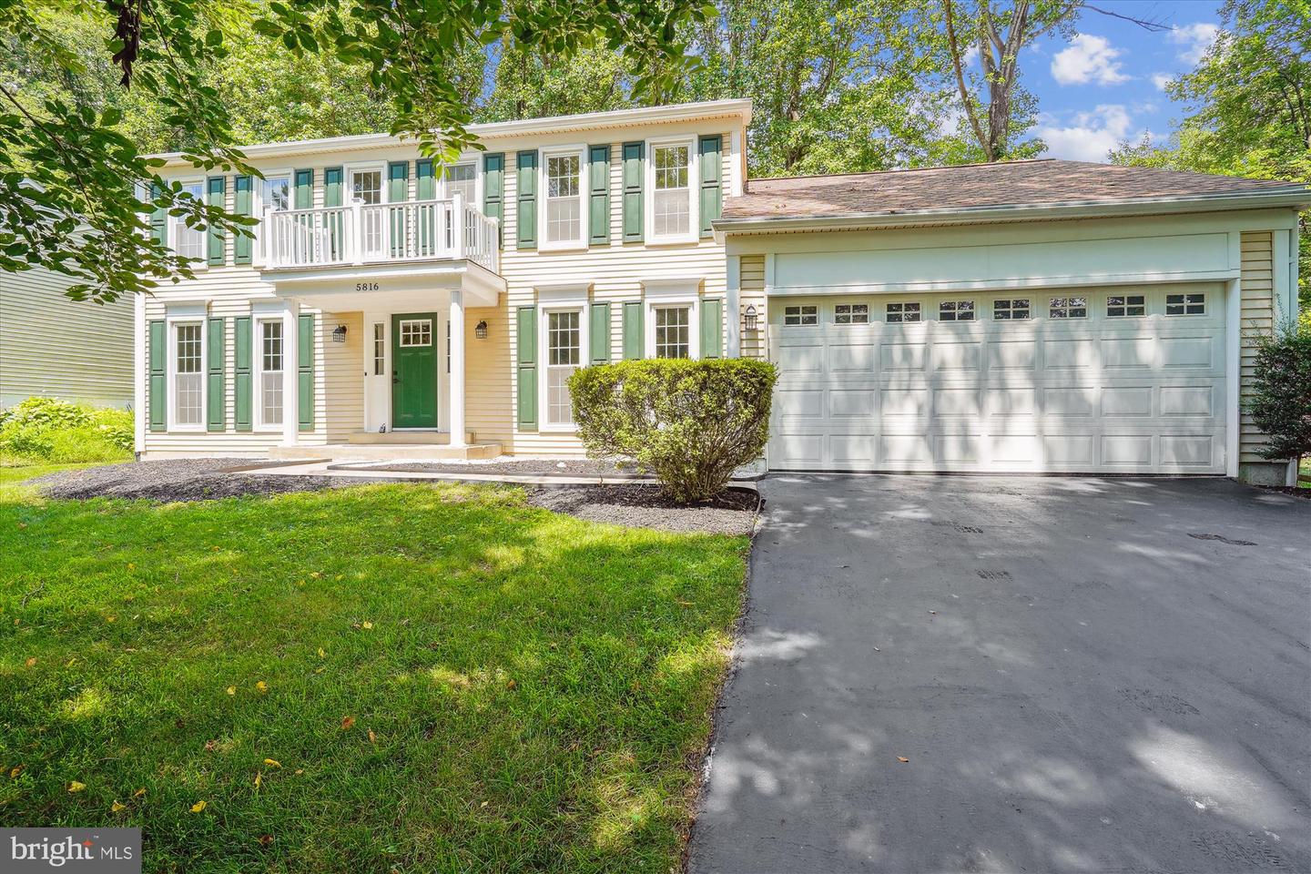 5816 Oak Leather Drive, Burke
