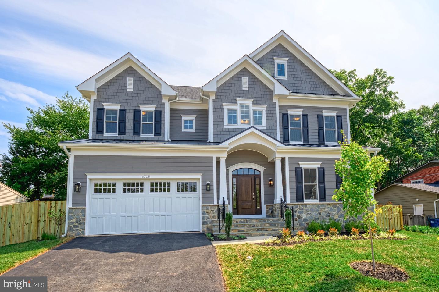 505 Hillcrest Drive SW, Vienna