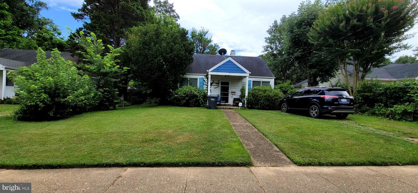 6931 Oak Ridge Road, Falls Church