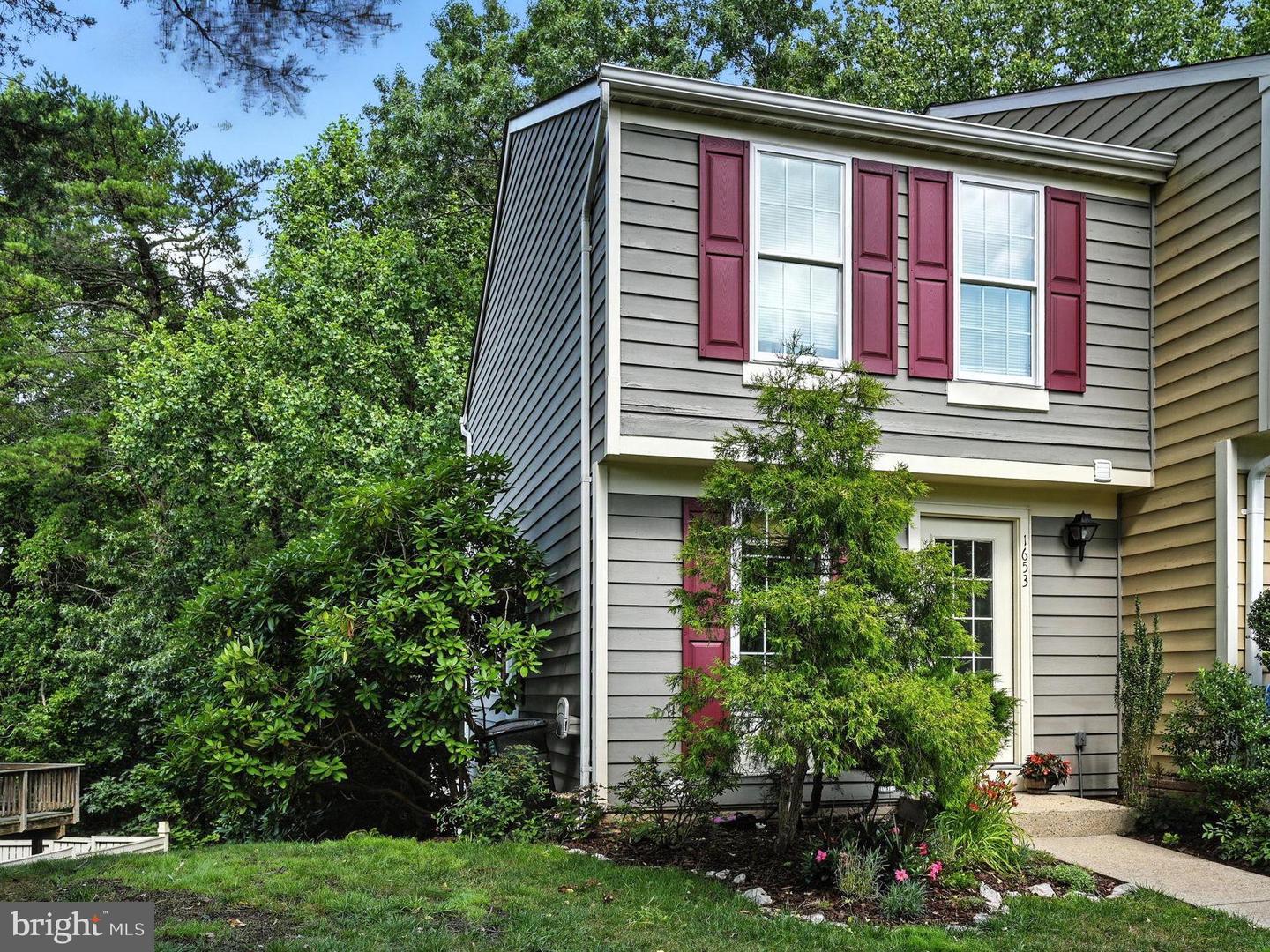 1653 Fieldthorn Drive, Reston