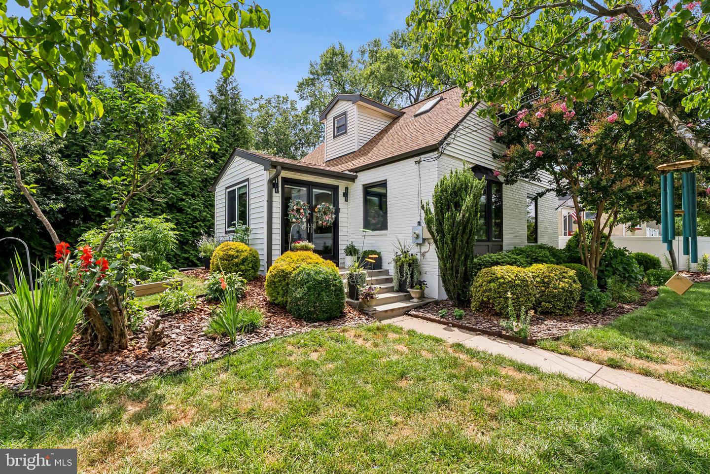 7137 Parkview Avenue, Falls Church
