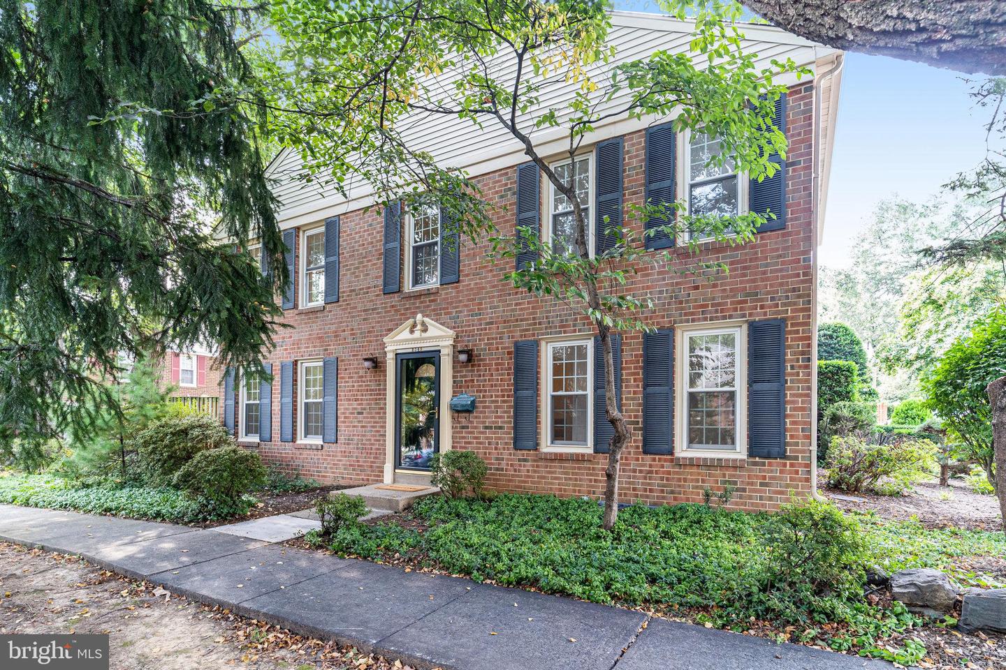 2349 Horseferry Court, Reston