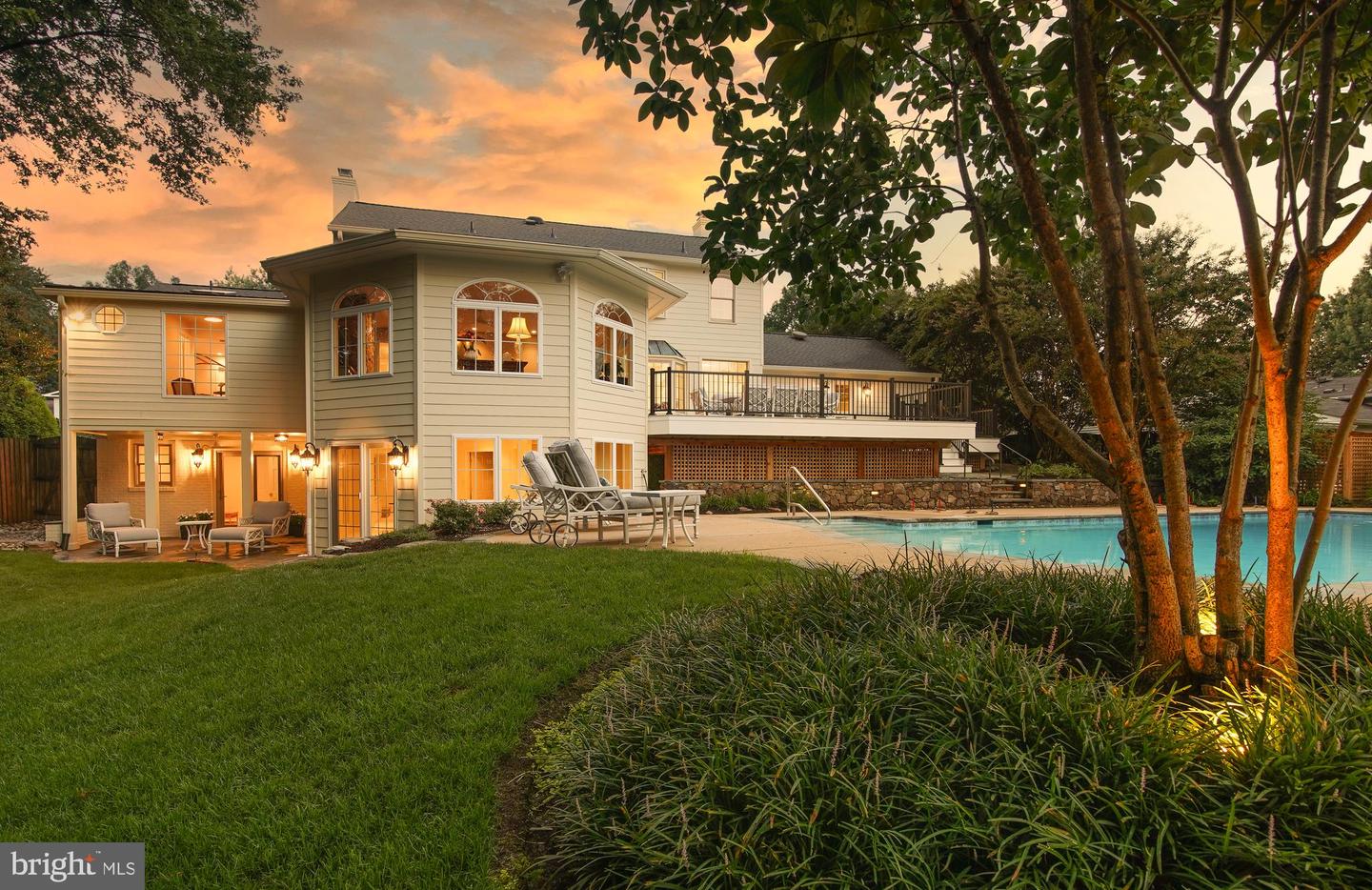 2504 W Meredith Drive, Vienna