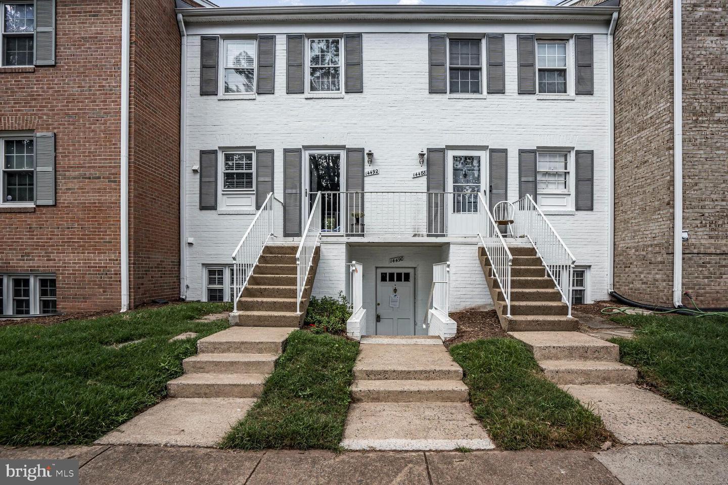 14490 Golden Oak Road, Centreville