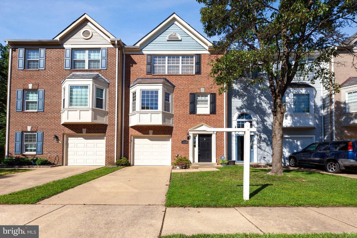 6033 Lands End Lane, Alexandria