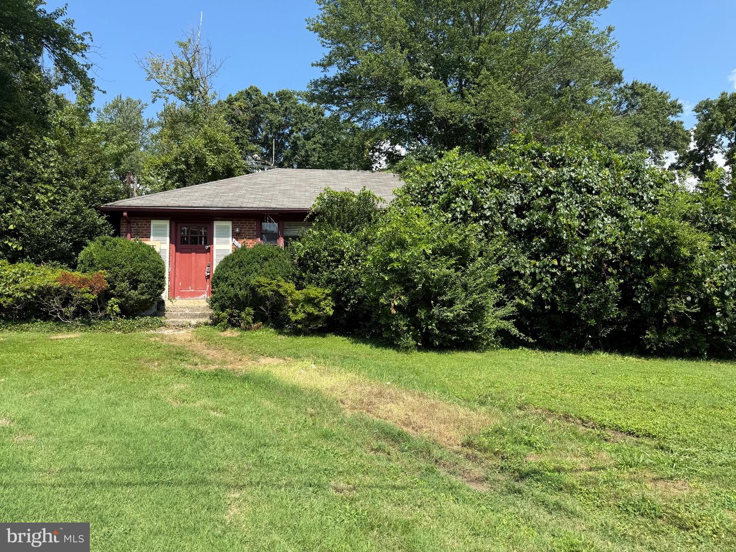 8100 Wingfield Place, Alexandria