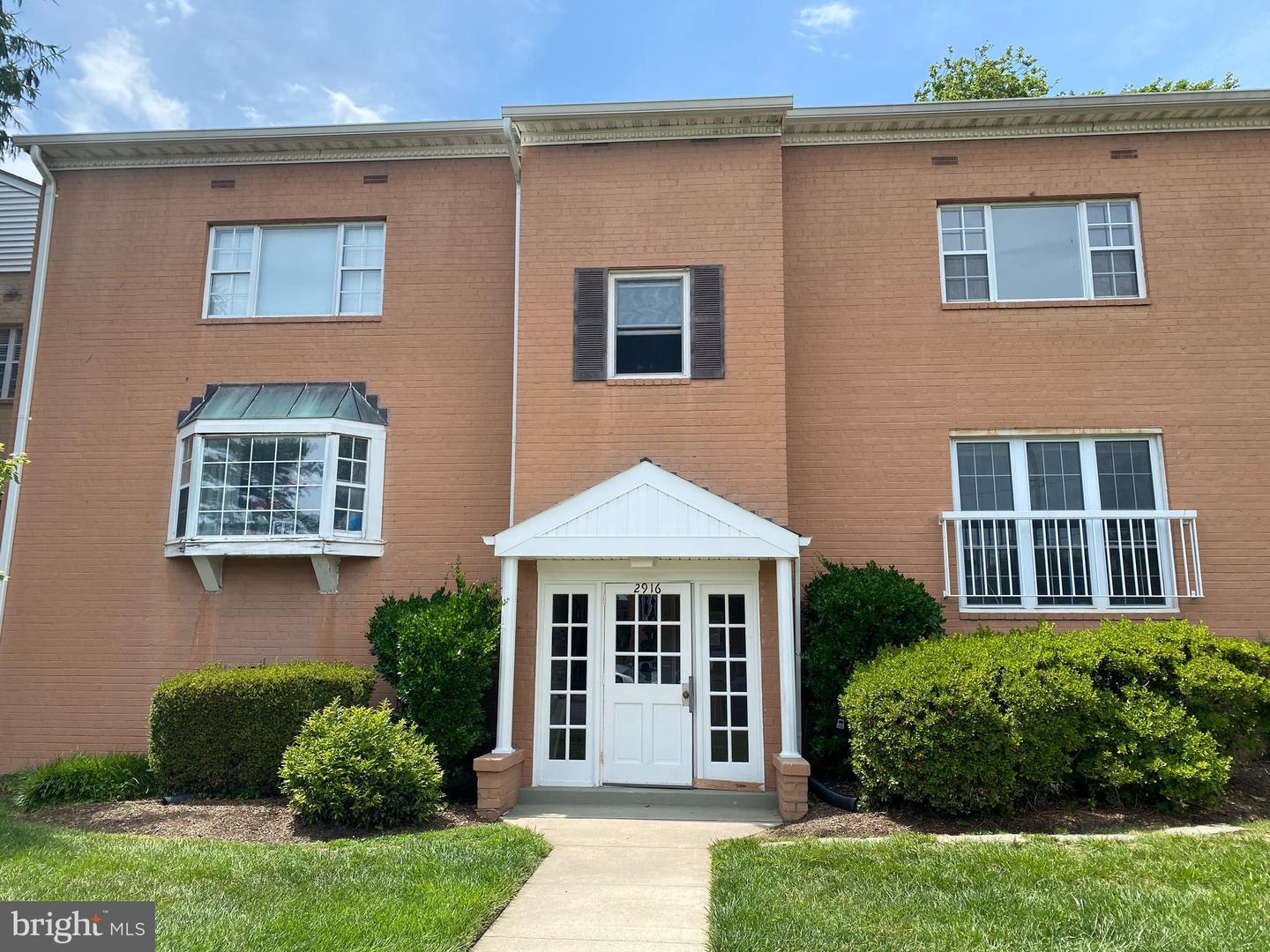 2916 Peyton Randolph #202, Falls Church