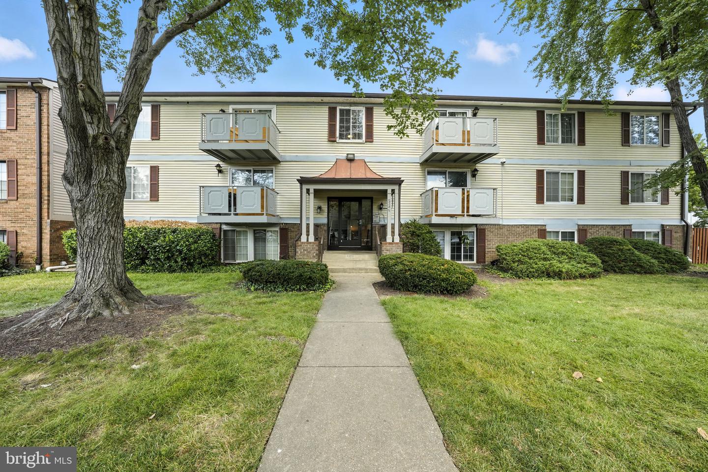 8380 Brockham Drive #29/80e, Alexandria