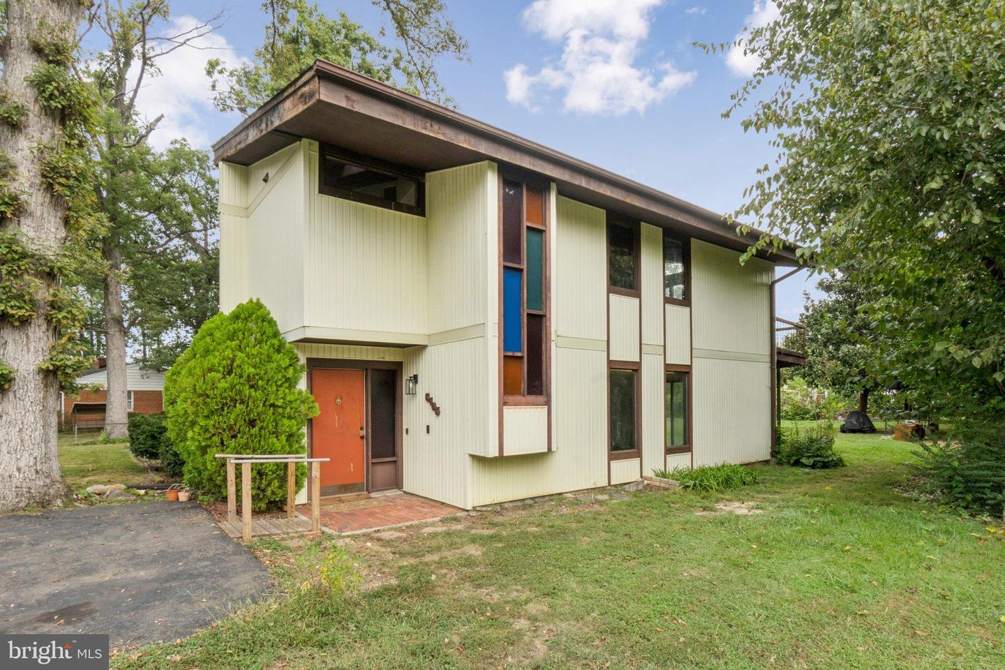 6405 Inwood Drive, Springfield