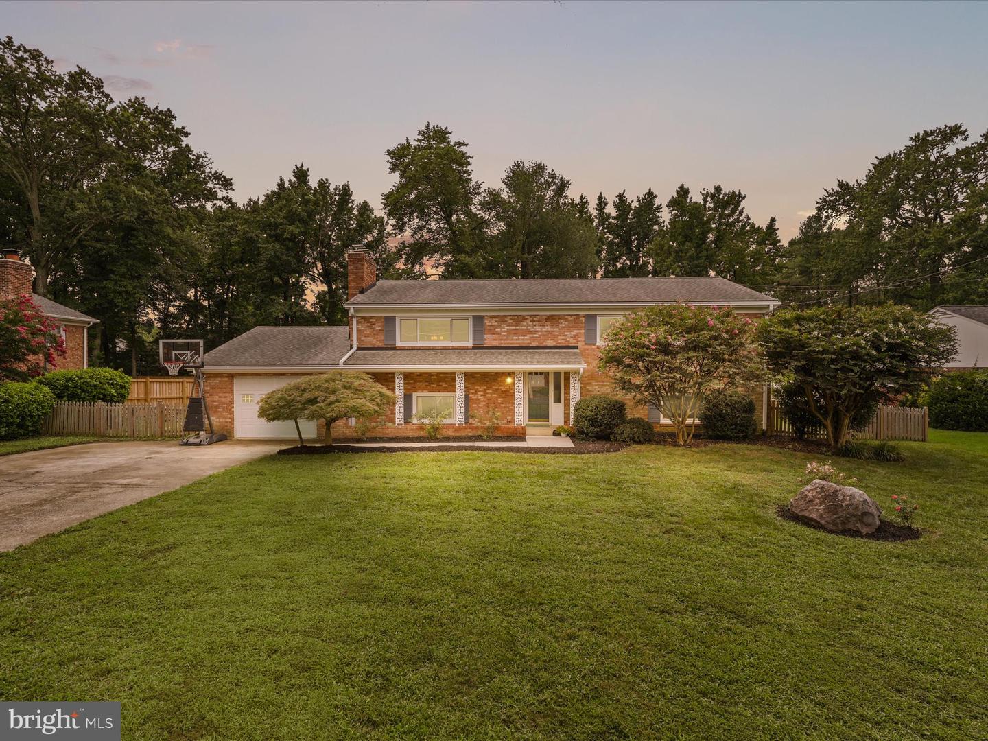 4417 Laurel Road, Alexandria