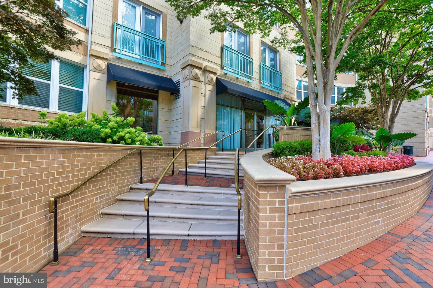 12000 Market Street #352, Reston