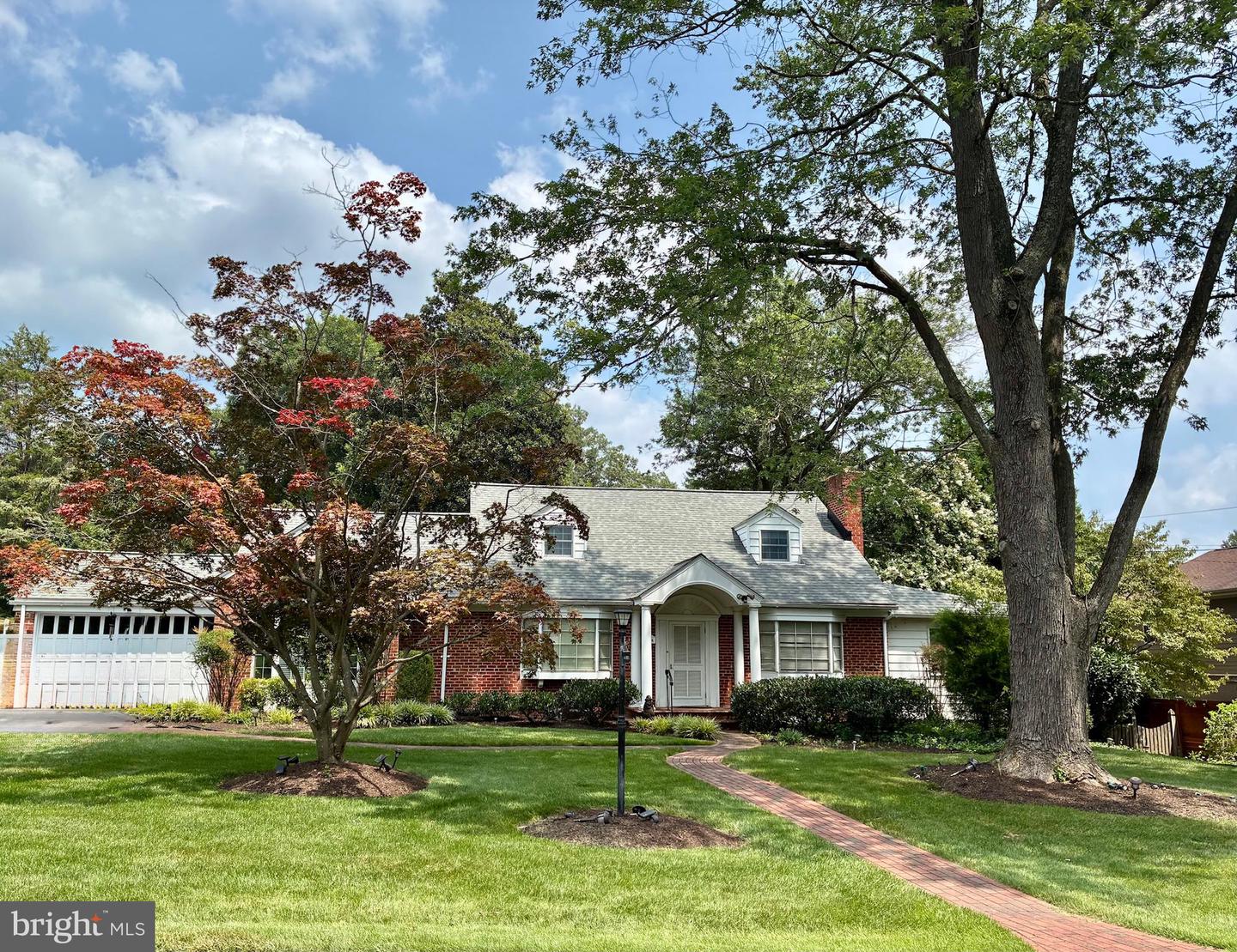 6444 Eppard Street, Falls Church