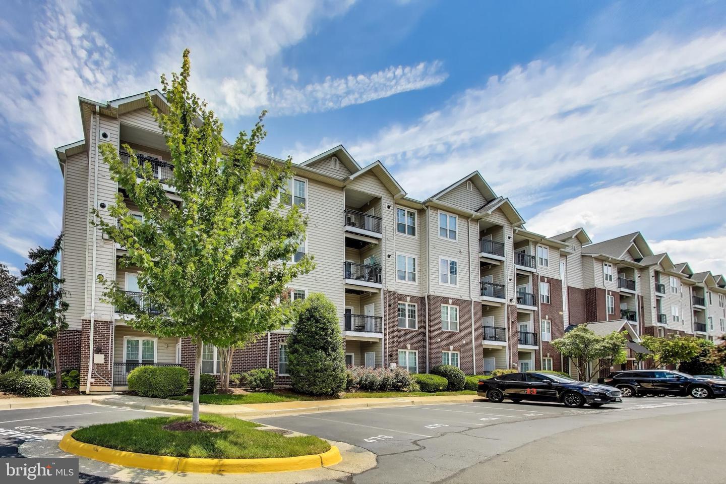 1571 Spring Gate Drive #6208, Mclean