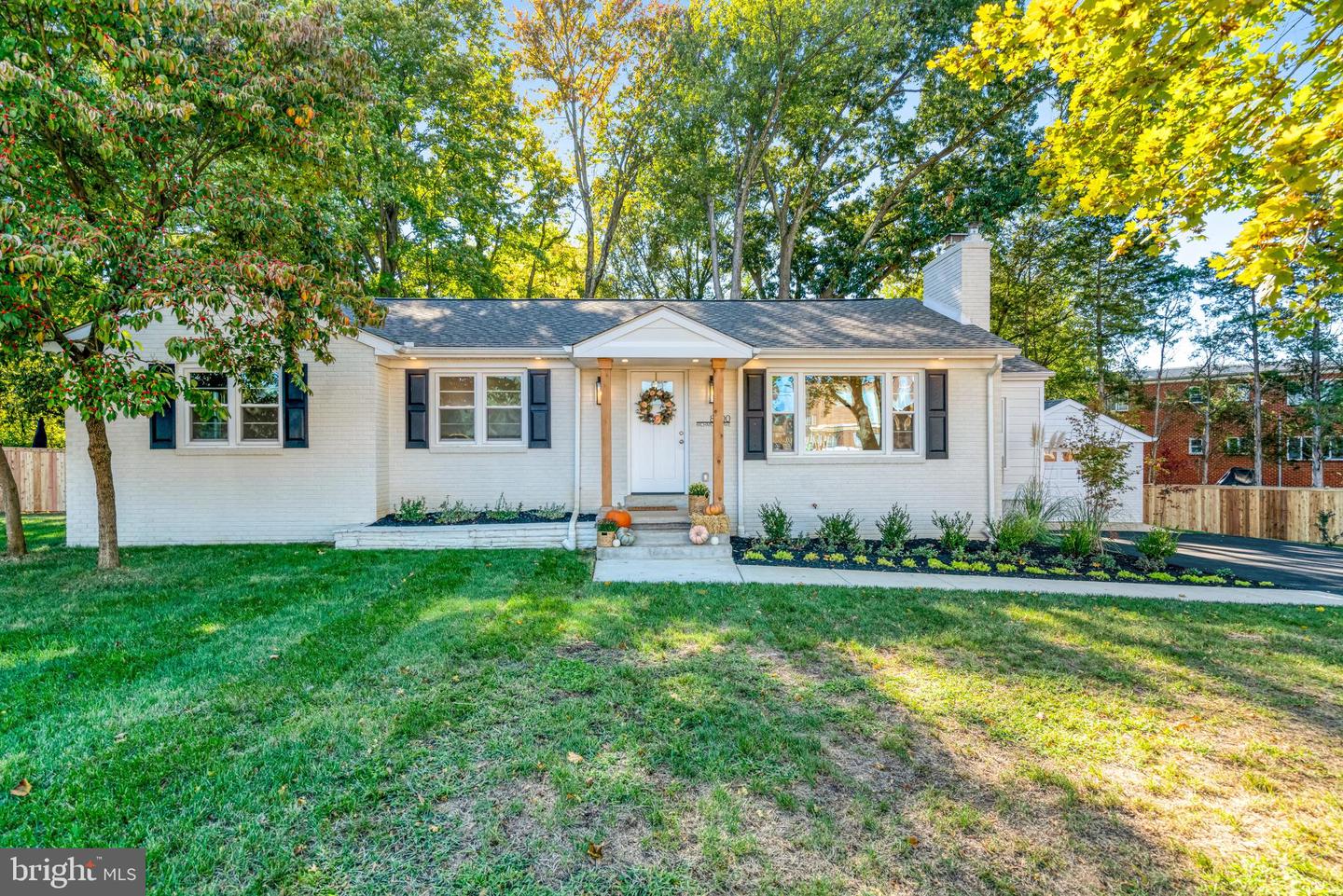 8400 Richmond Avenue, Alexandria