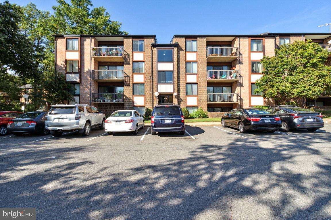 9730 Kingsbridge Drive #202, Fairfax
