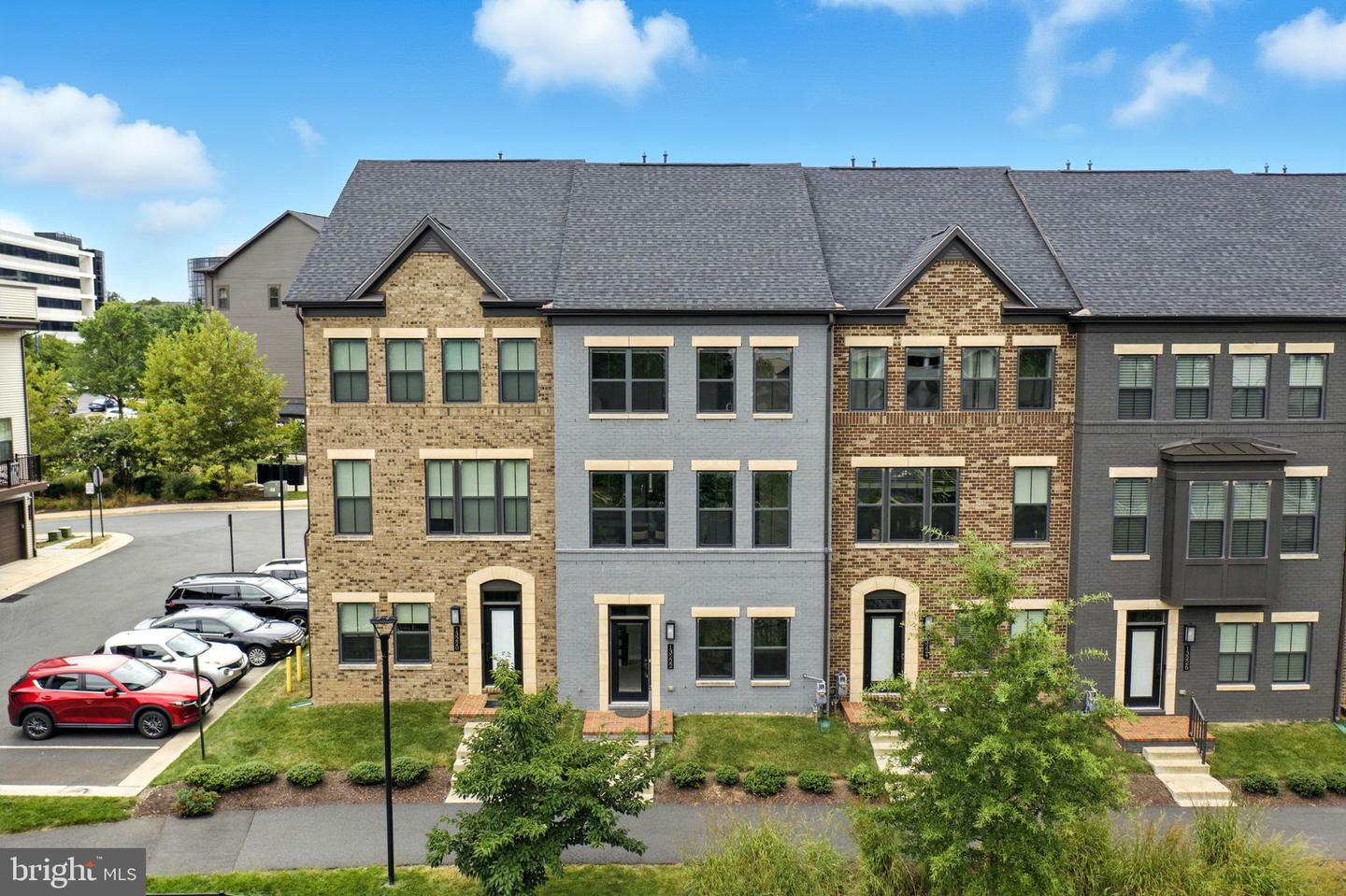 13222 Lake Waterview Way, Herndon