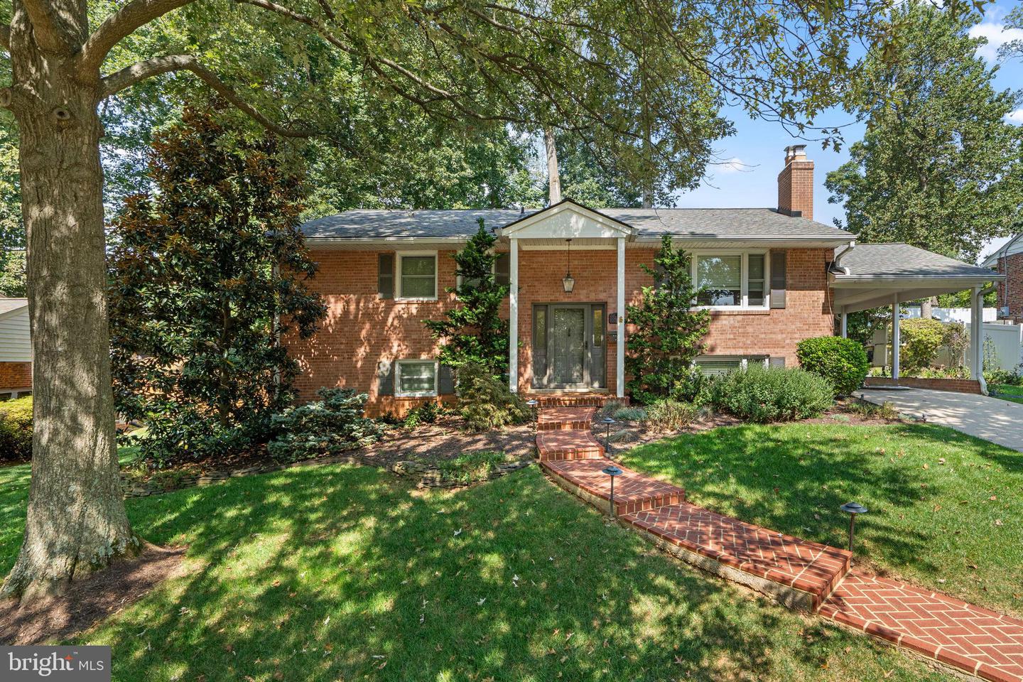 7426 Tower Street, Falls Church