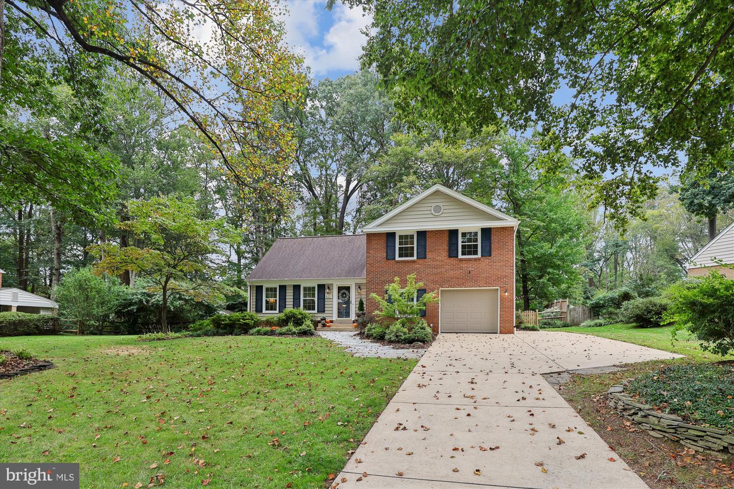 8221 Captain Hawkins Court, Annandale