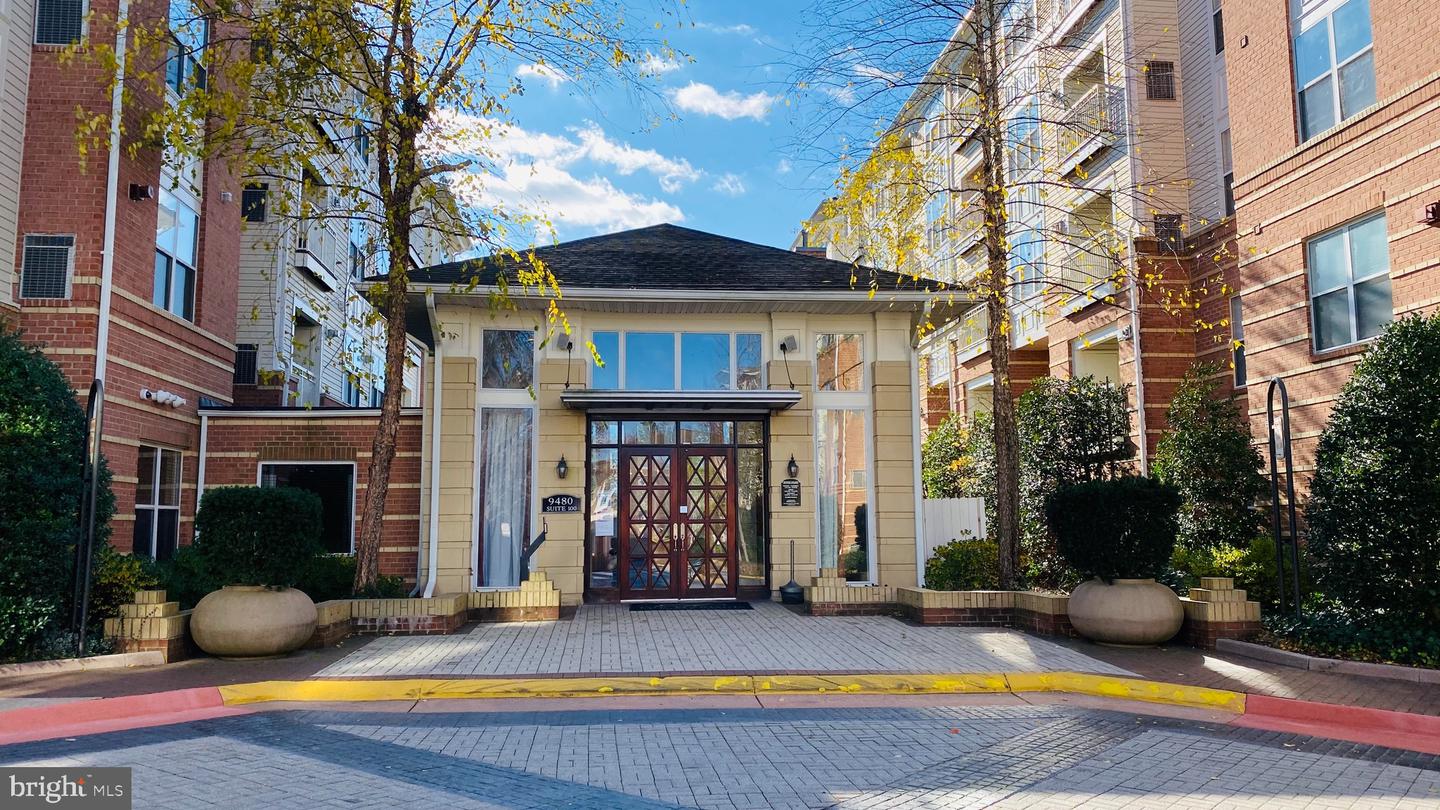 9480 Virginia Center Boulevard #214, Vienna
