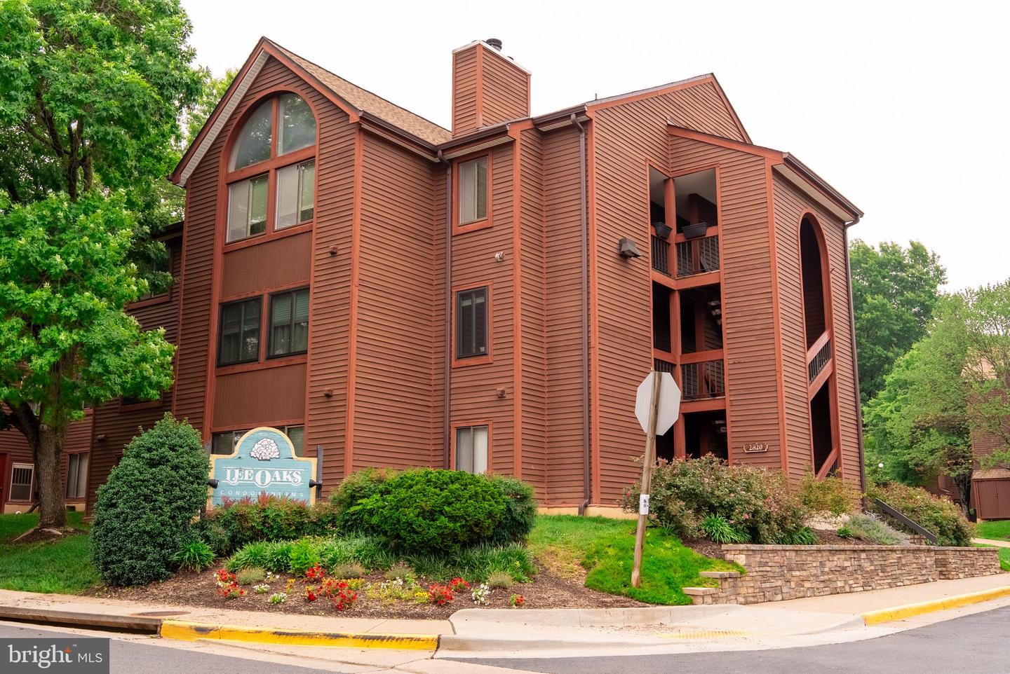 2820 Lee Oaks Place #302, Falls Church