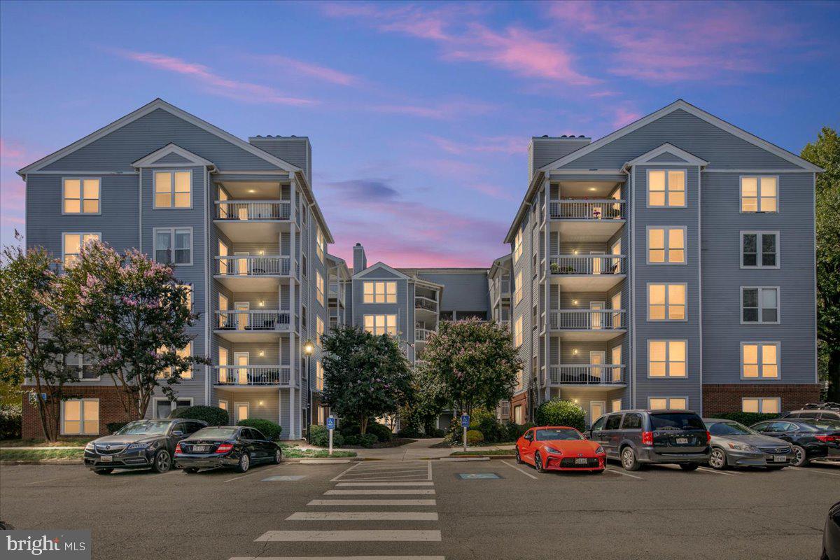 3178 Summit Square Drive #3-C11, Oakton